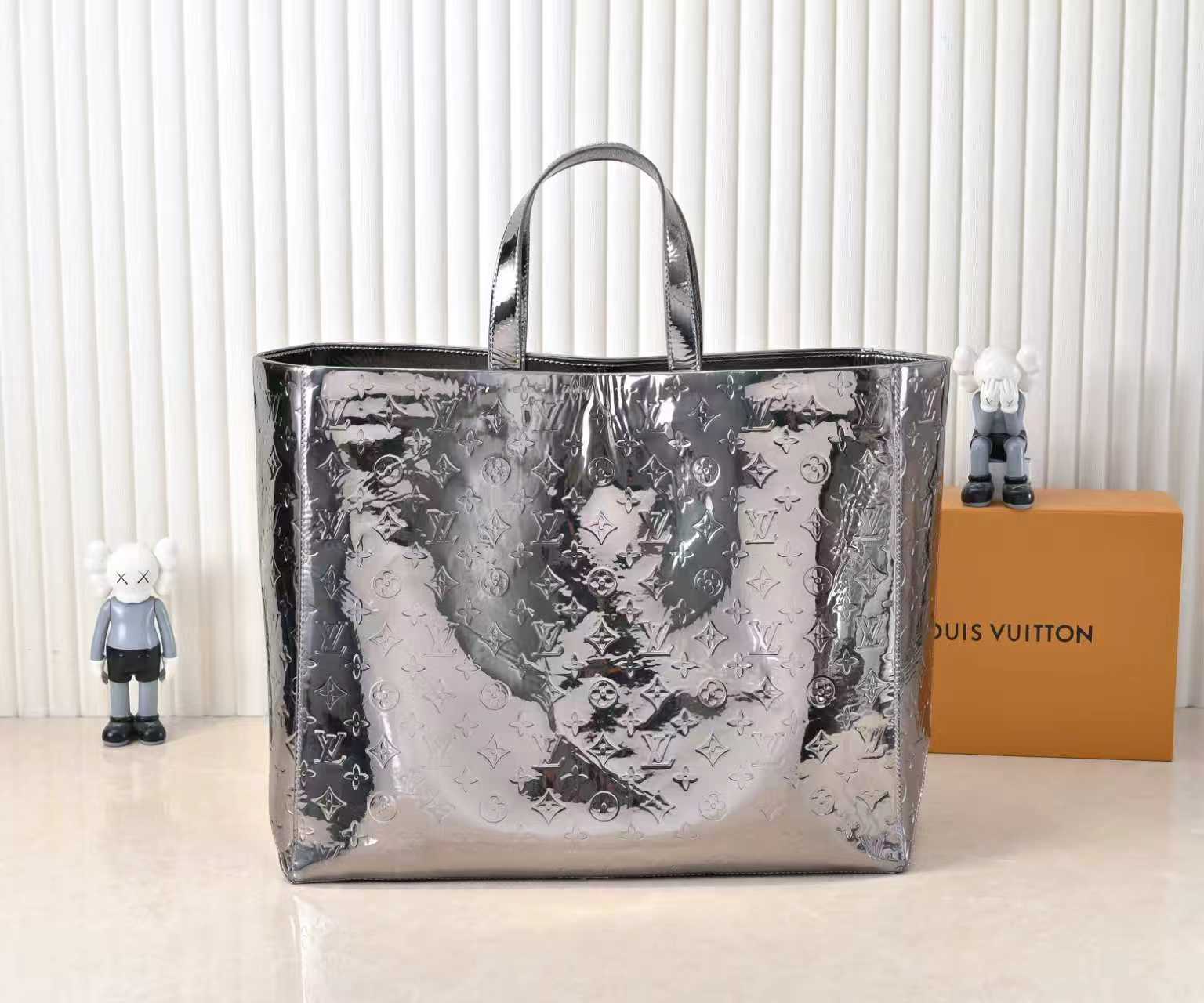 146PE82B Popular leather bag