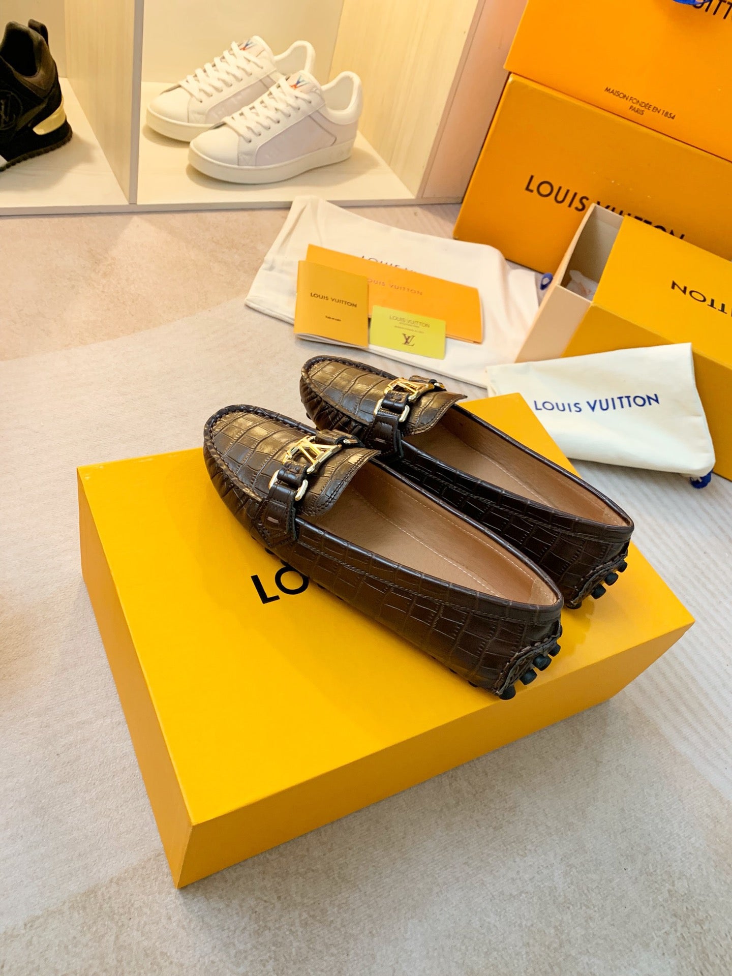295QE98Z Popular high-quality leather shoes