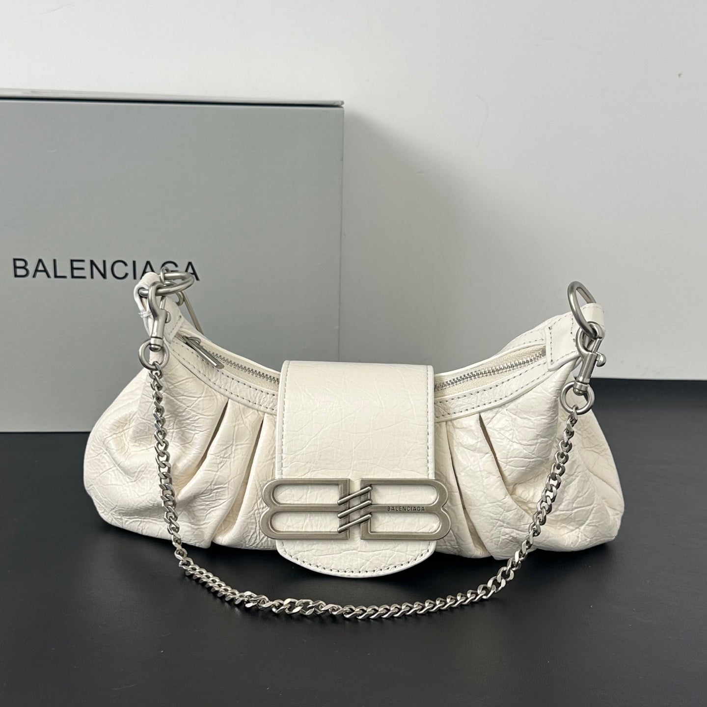 136PJ119B Popular leather bag
