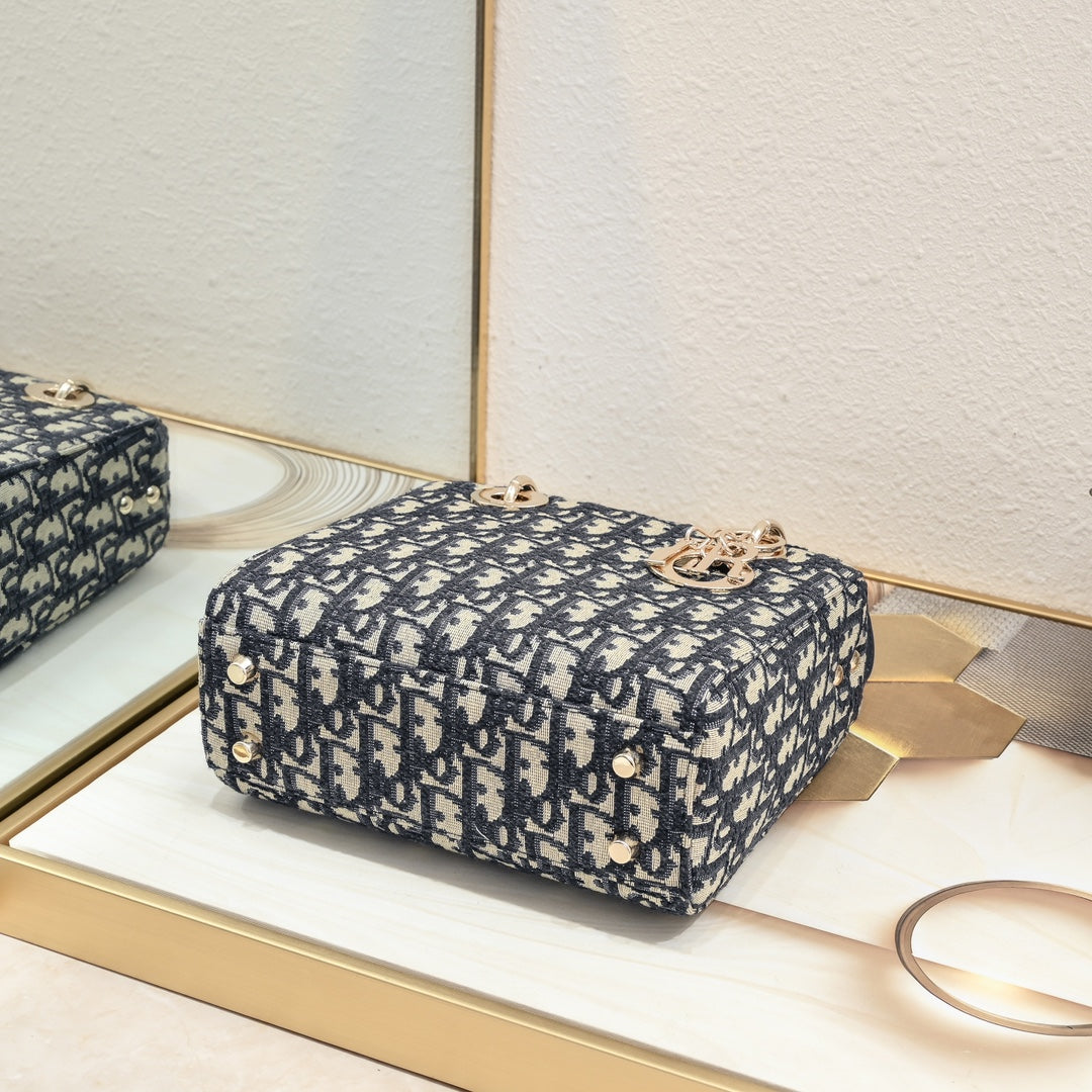 1XD439B Popular   embroidery bag