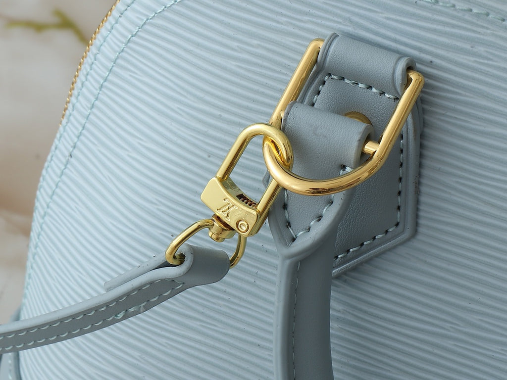 146PE103B Popular leather bag