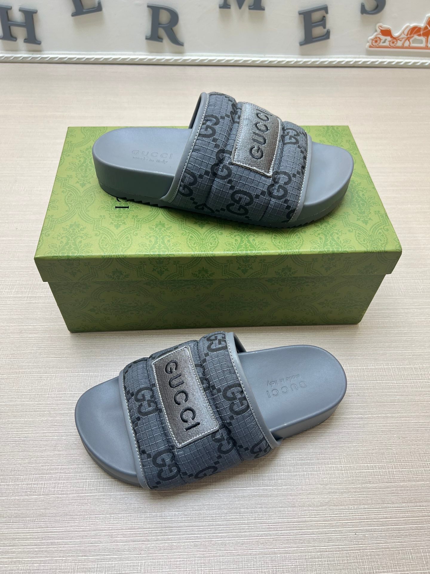 54B49Z Popular slippers
