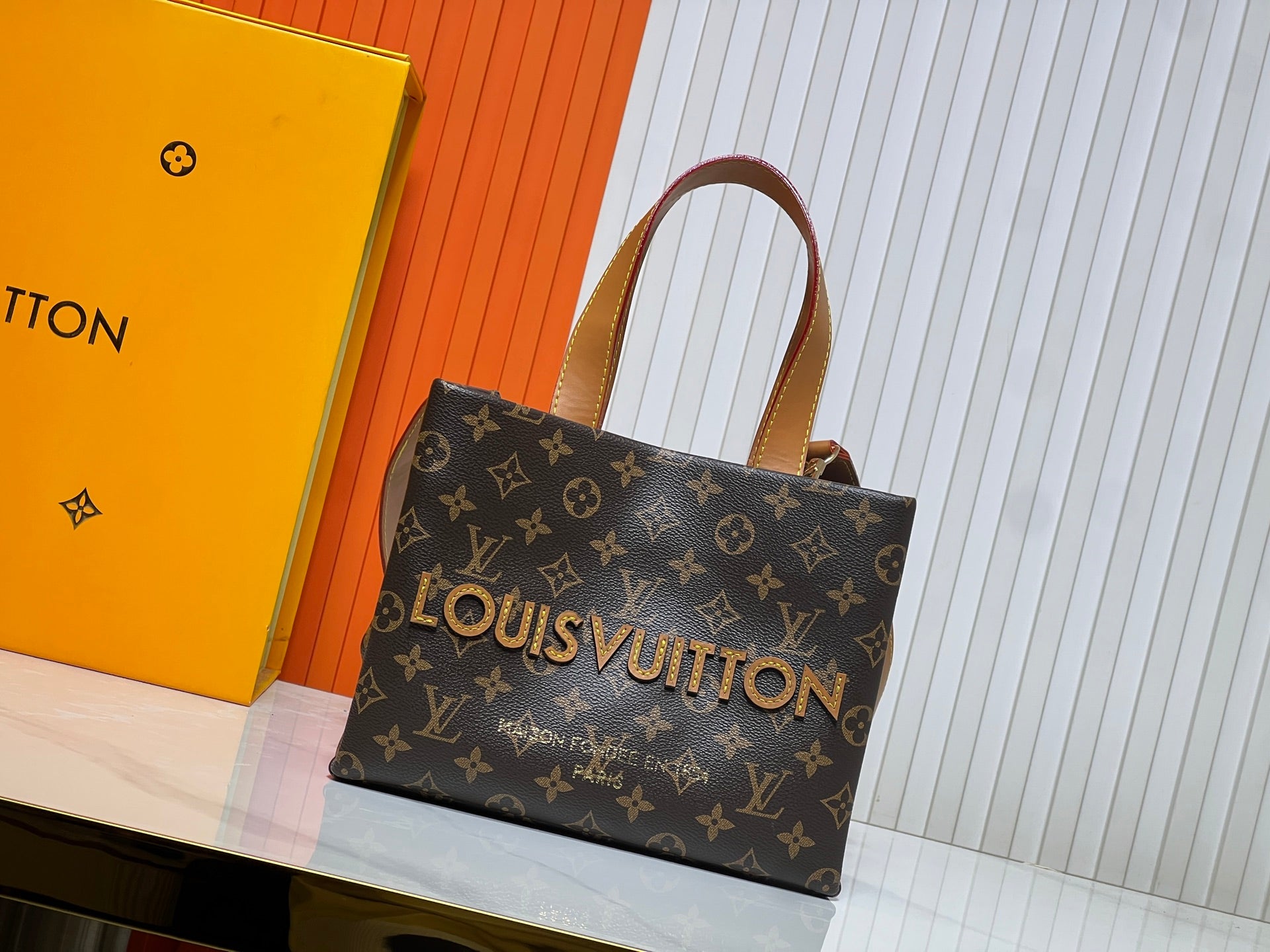 146PE48B Popular leather bag