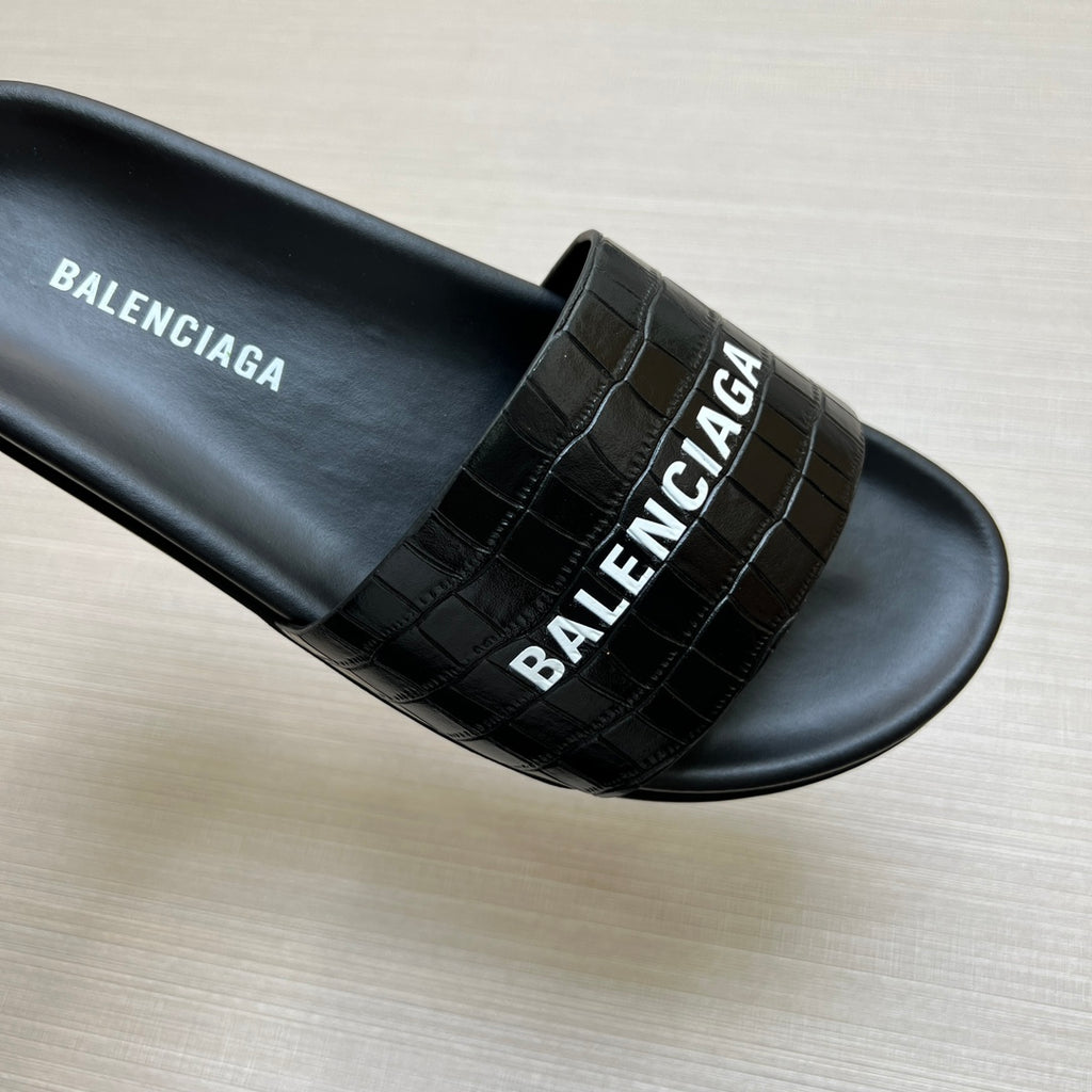 54J99Z Popular slippers