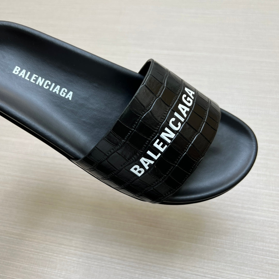 54J99Z Popular slippers