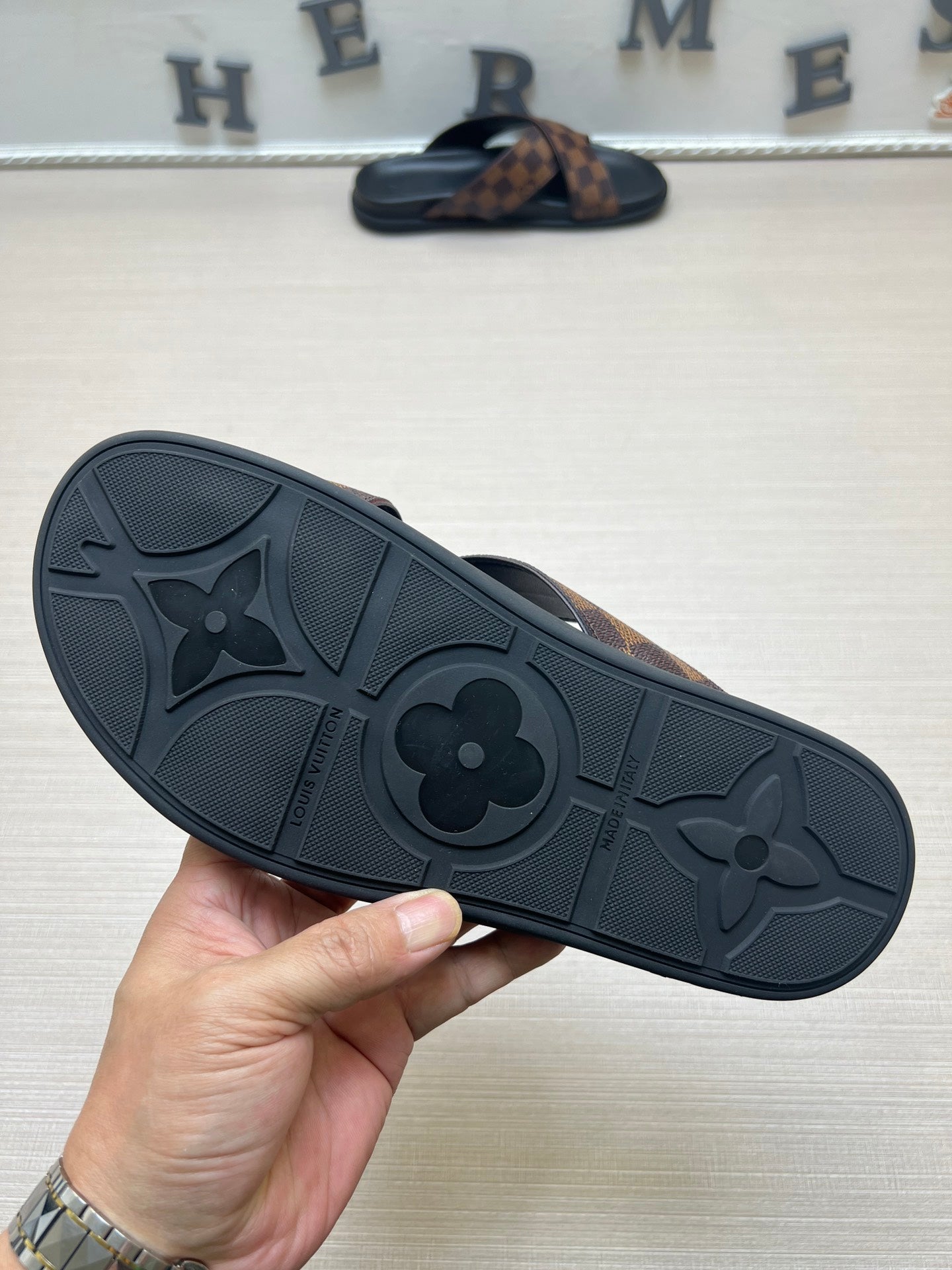 54E60Z Popular slippers