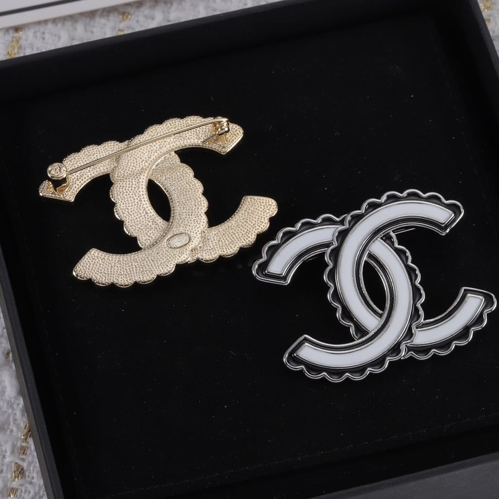 136NC37X Popular  Brooch