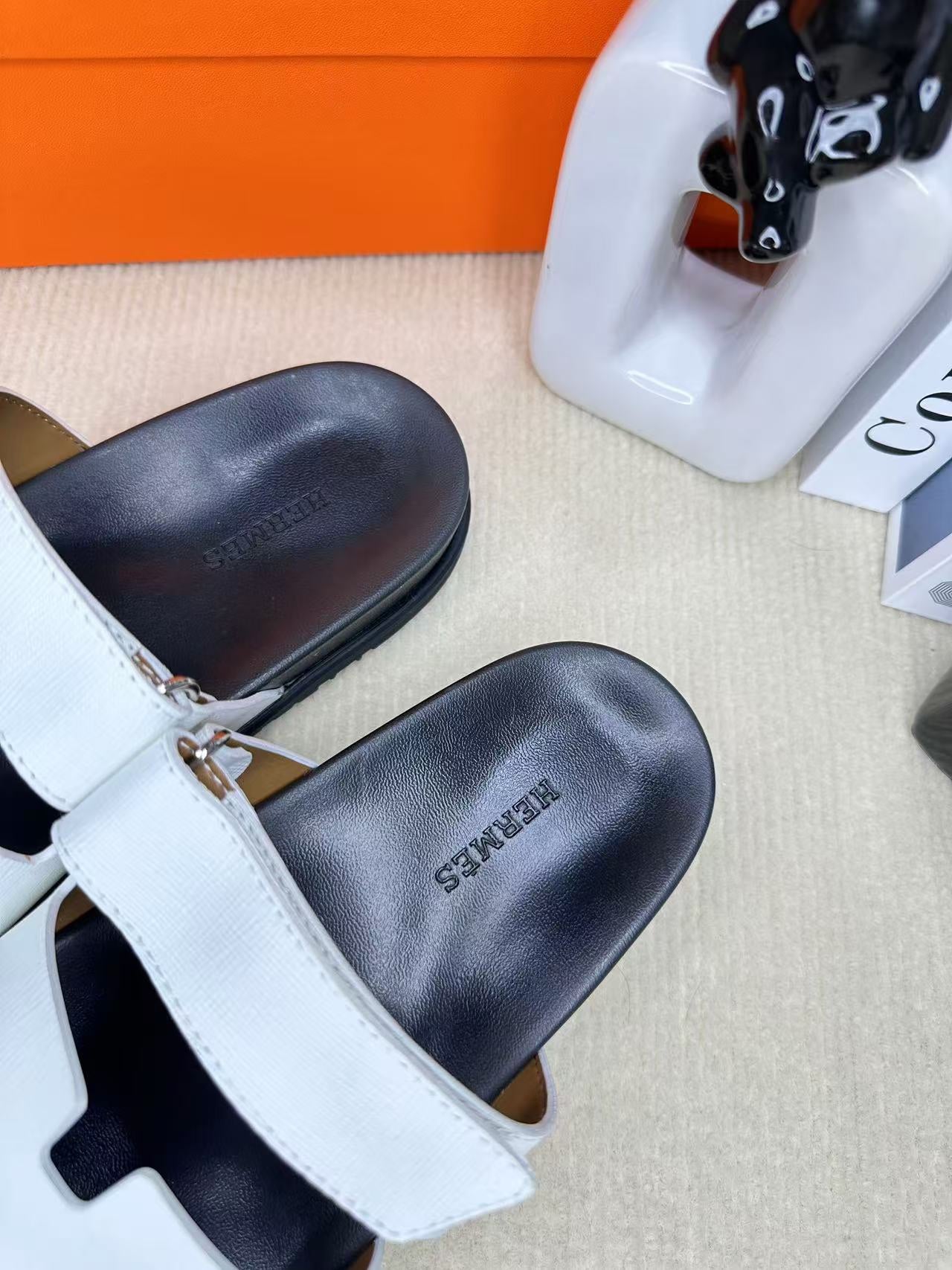 255QH28Z Popular leather shoes