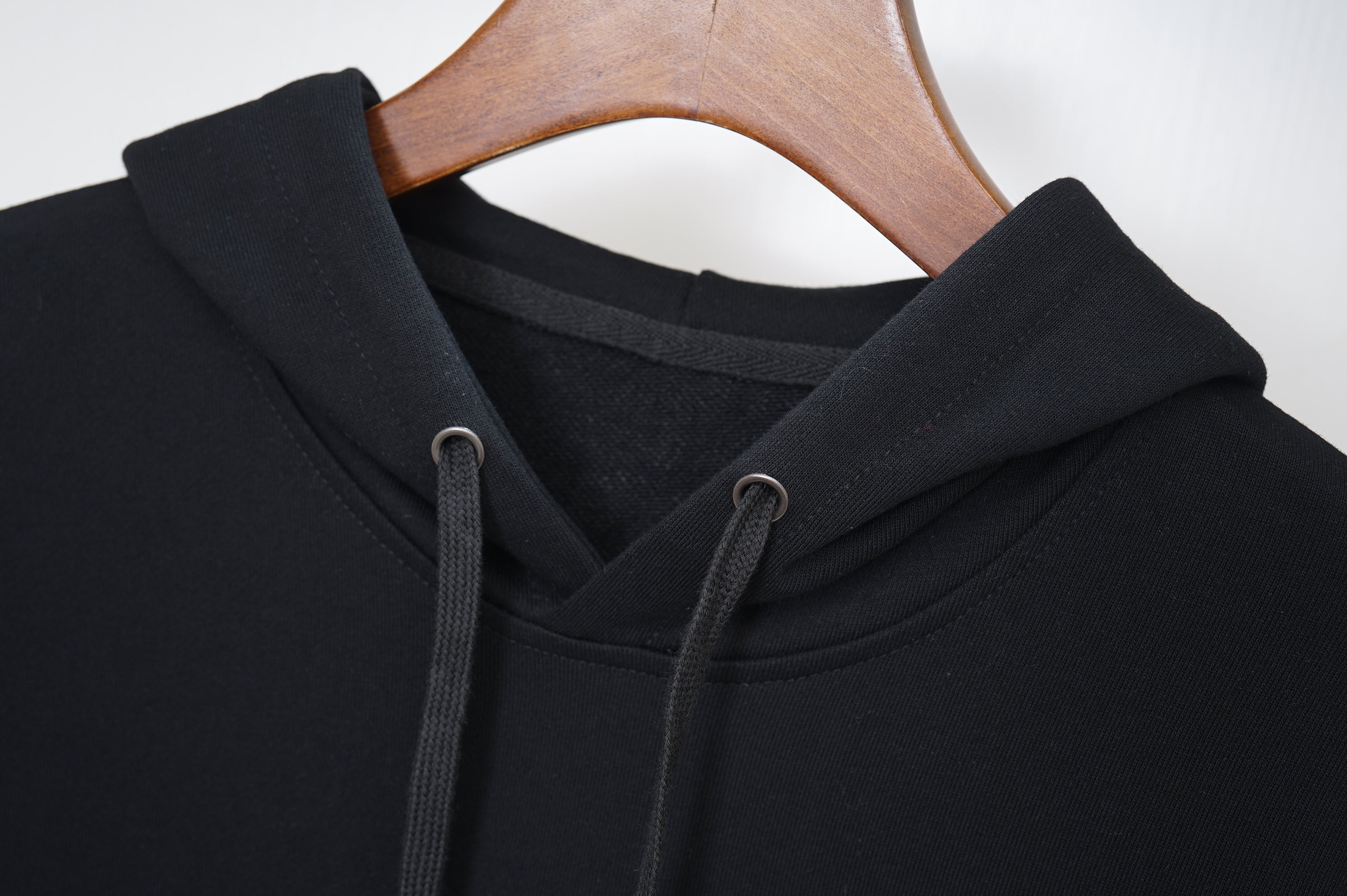 185ZE147U Popular Sweaters
