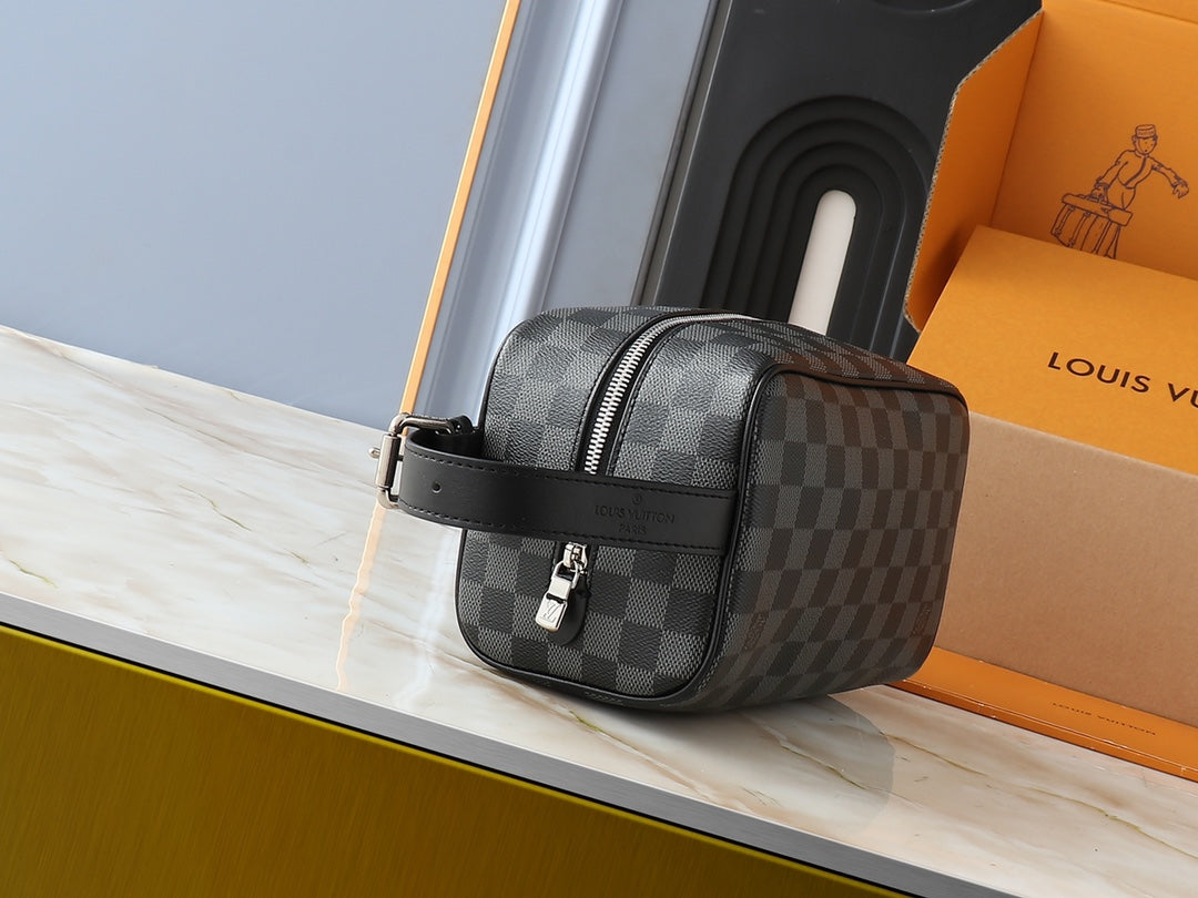 15RE69B  Popular   leather bag