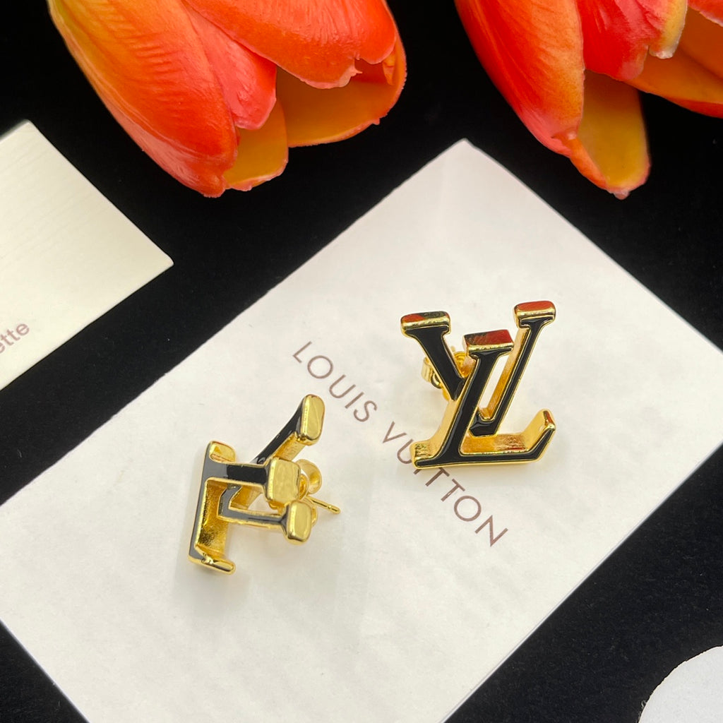 1NE241E Popular   Earrings