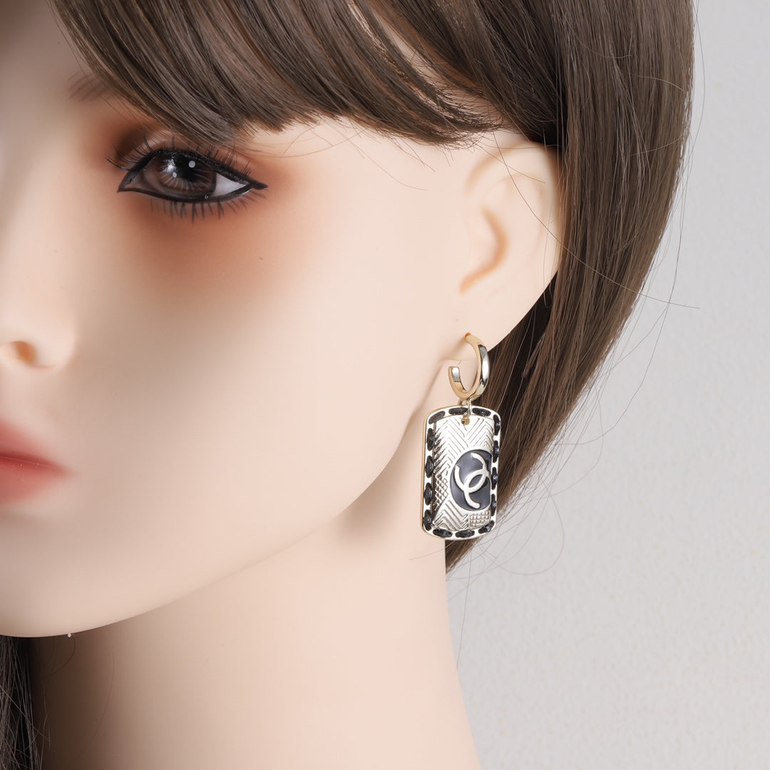 14C311E Popular Earrings