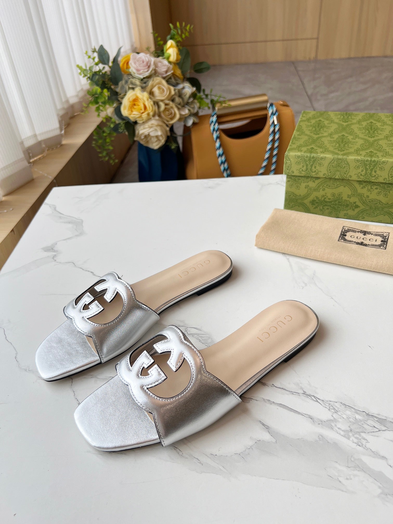 Z2X56B31 Popular high-quality leather Shoes