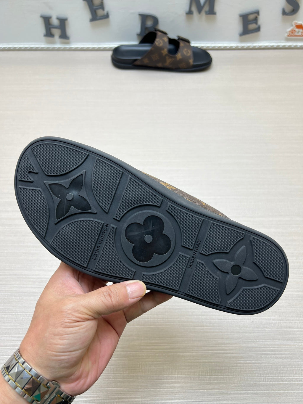 54E57Z Popular slippers