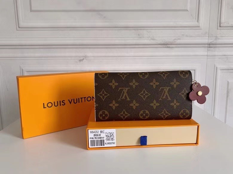 146PE55B Popular leather Wallets