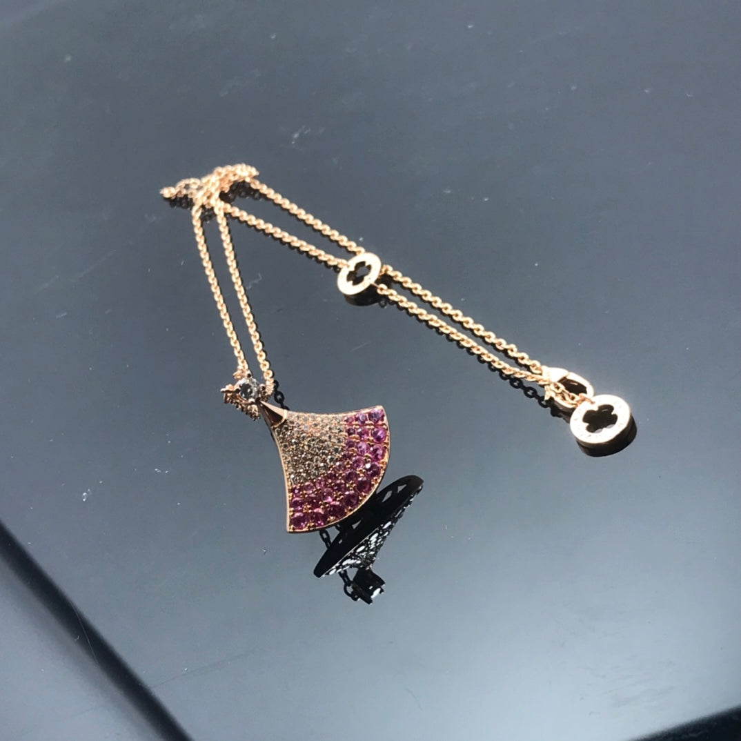 55QS212X Popular Necklace