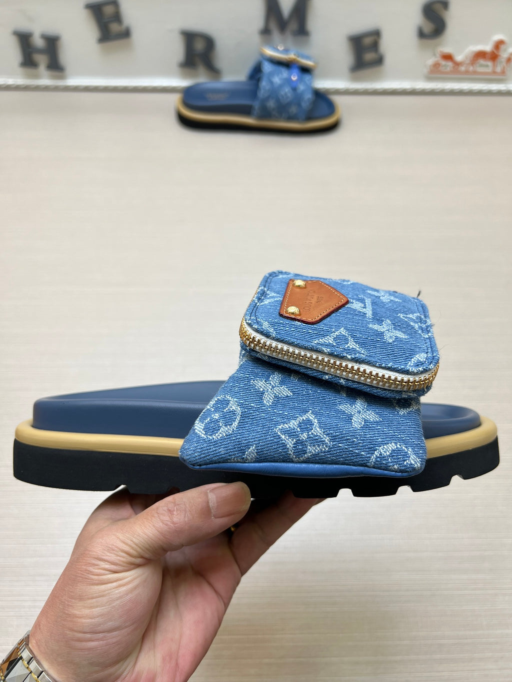 5LE219Z Popular Slippers