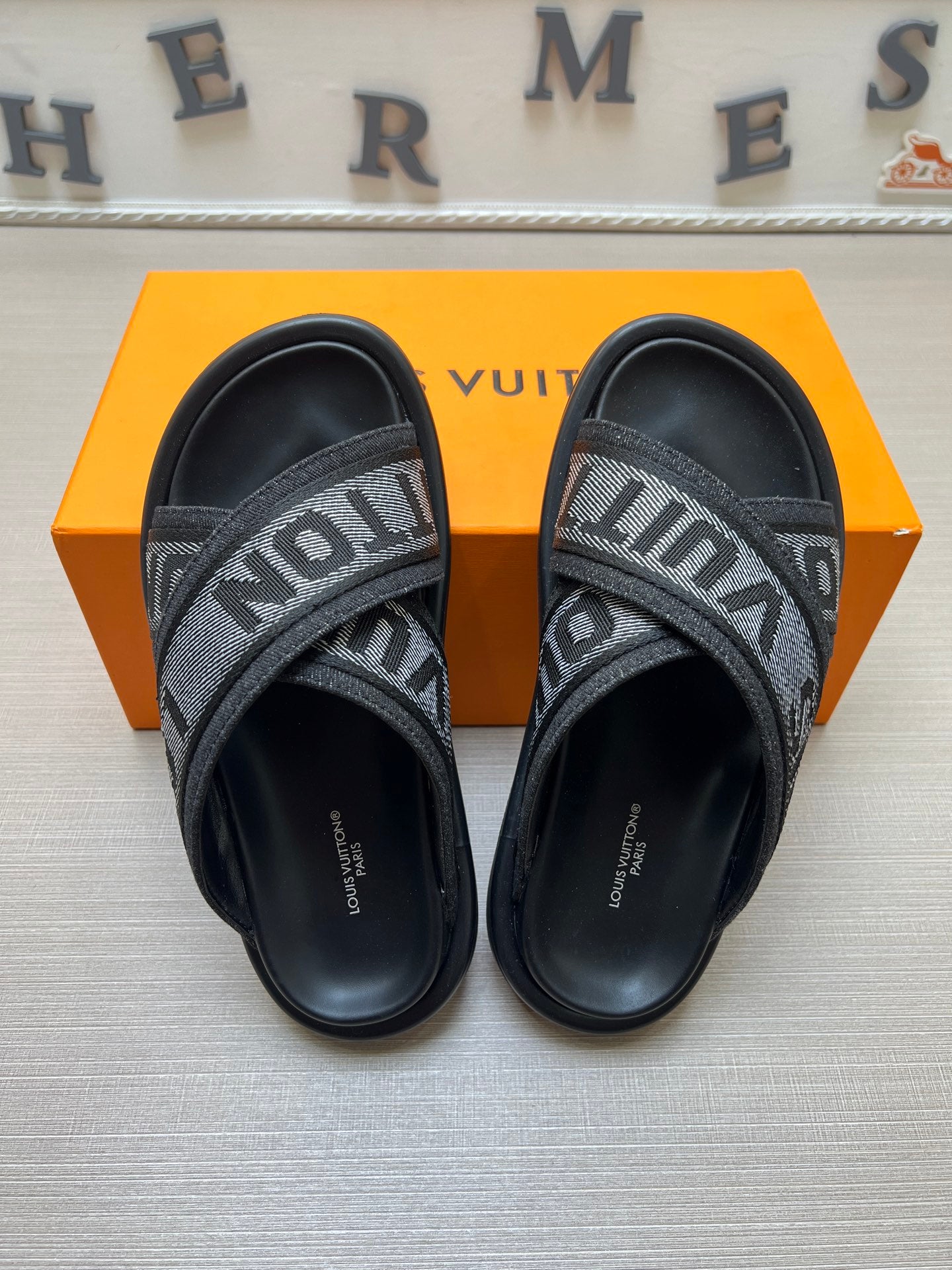 535ZE273Z Popular Slippers