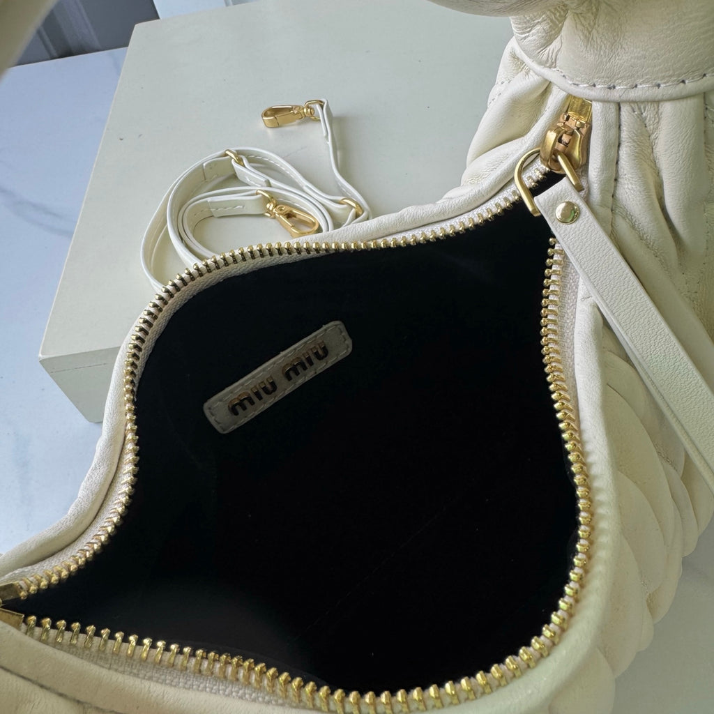 B1P46A120 Popular leather bag（29x24x10cm）