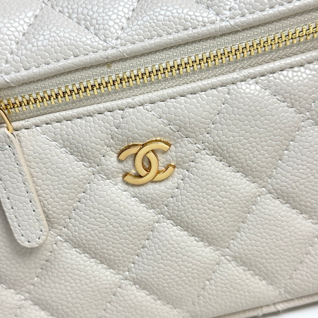 B1X66C19  Popular leather bag