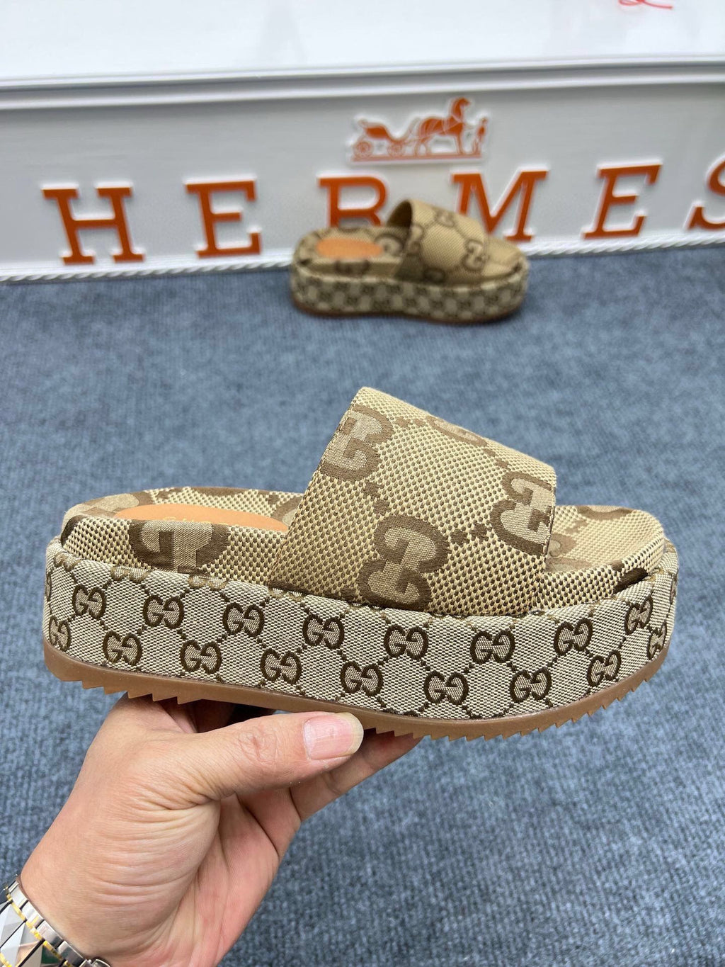 54B122Z Popular slippers  Sole thickness 5.5cm