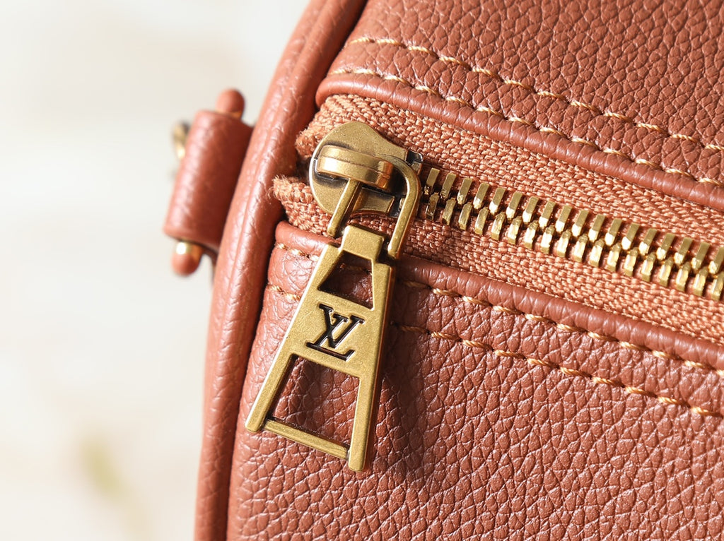 146PE40B Popular leather bag