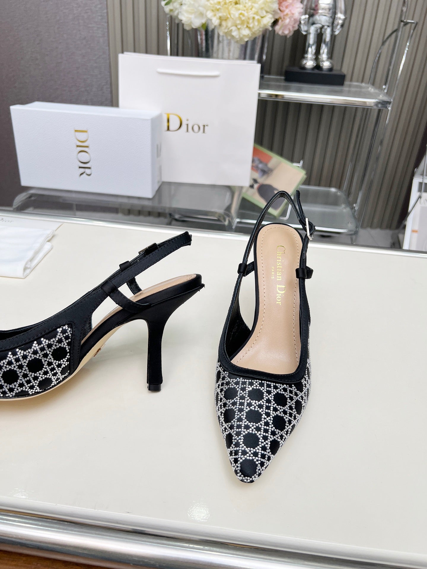 295QD116Z Popular high-quality leather  High heels