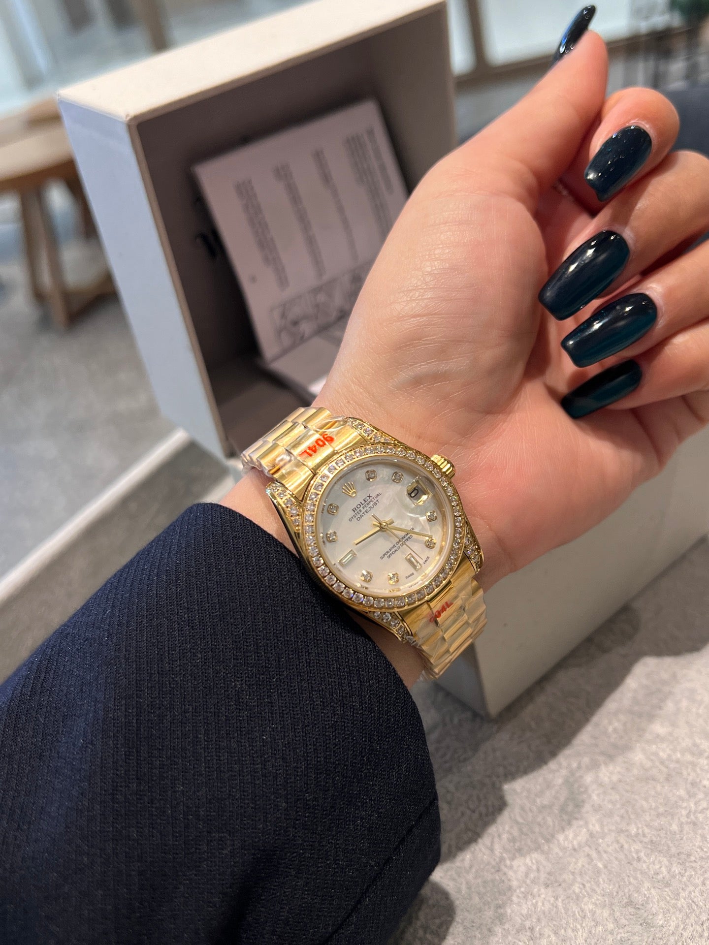 136RL19L Popular Watches