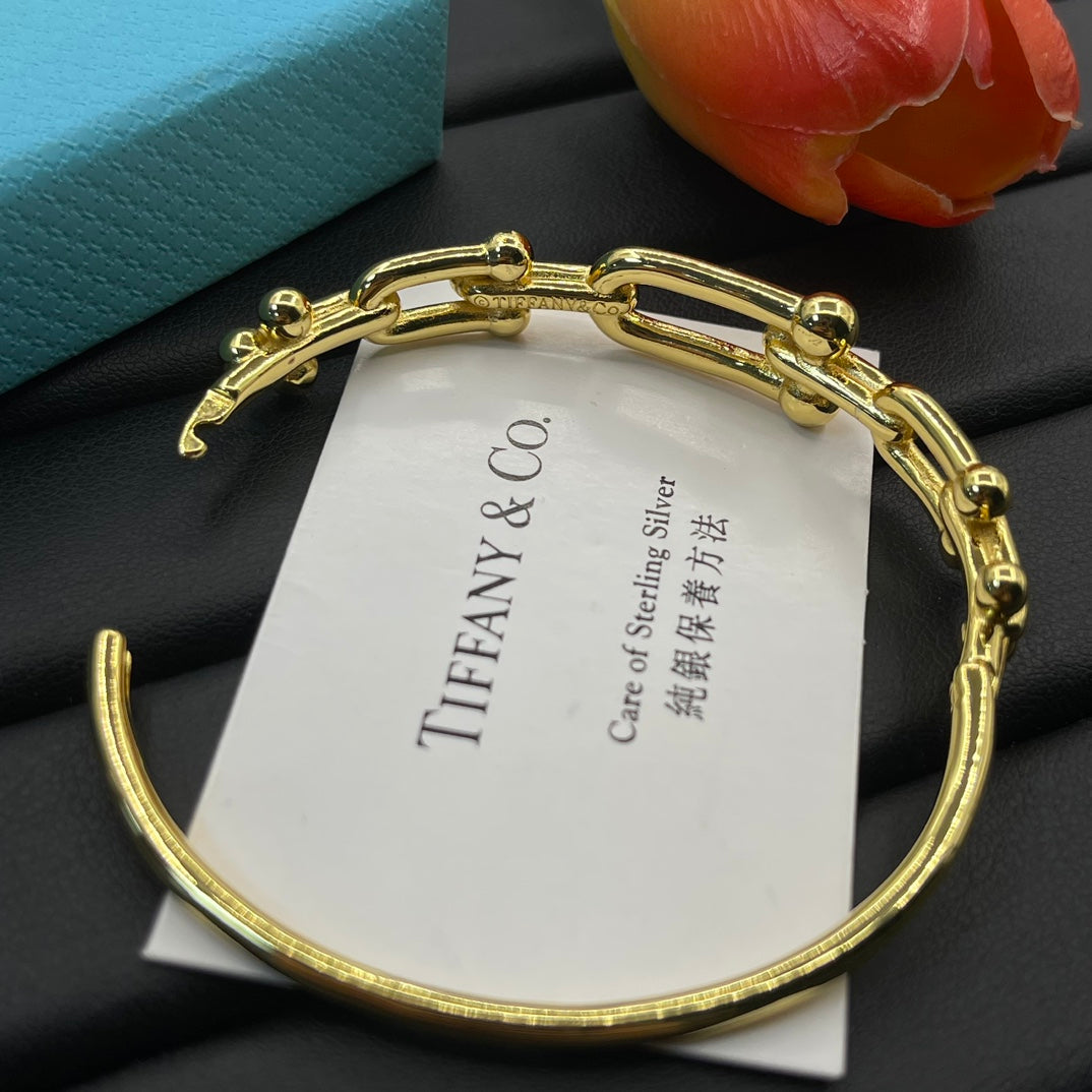 136NT87K Popular Bracelets
