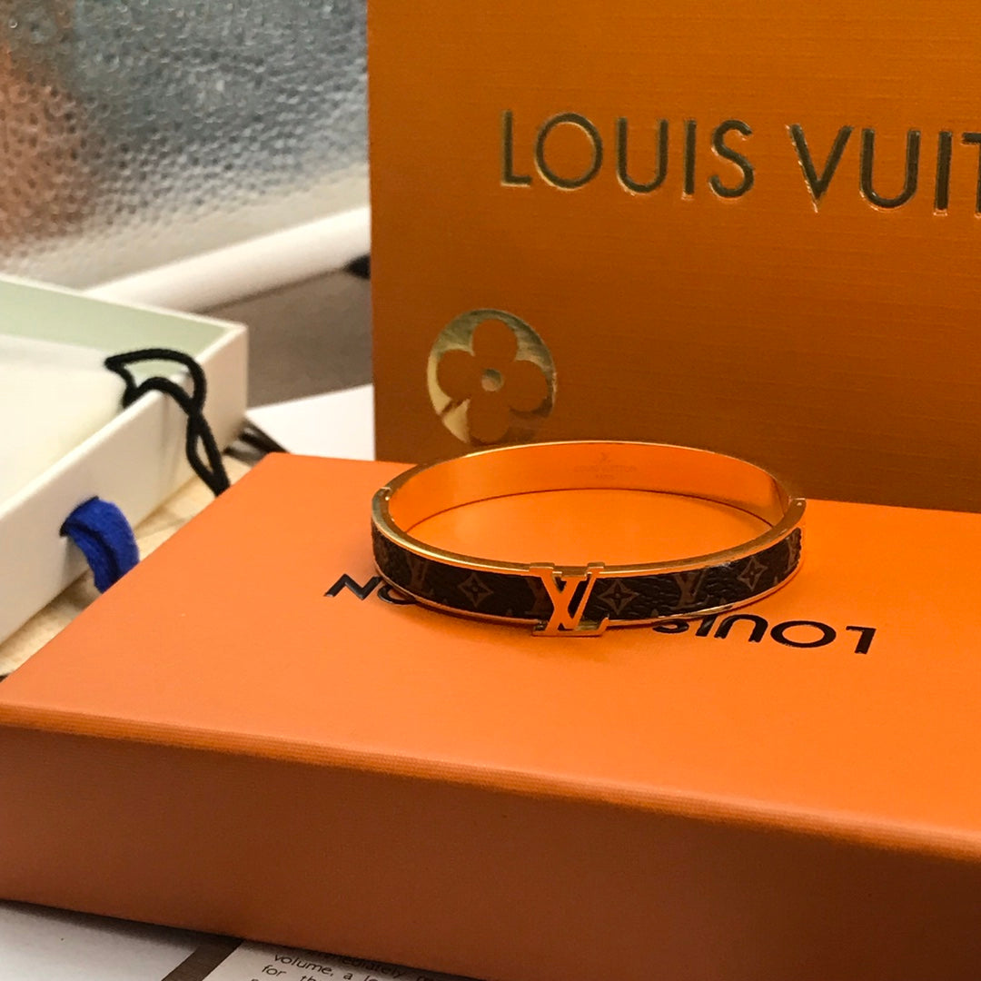 15QE56K  Popular Bracelets