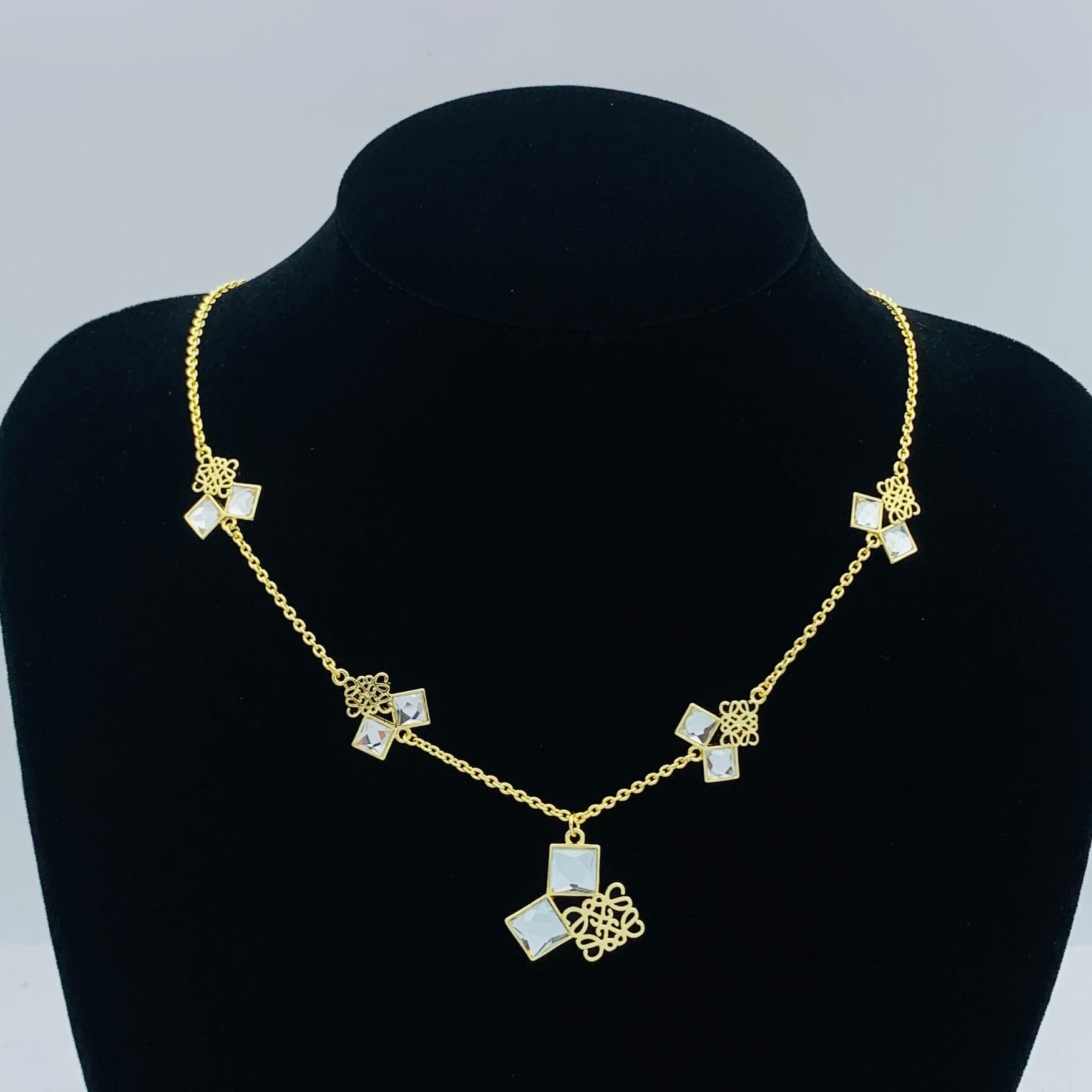 15QA132X Popular Necklace