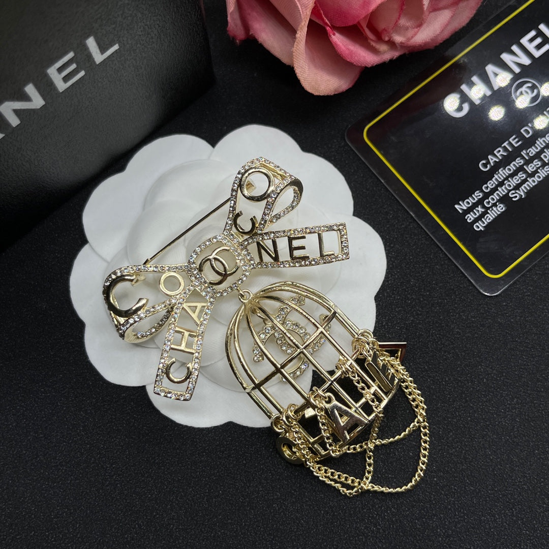 14C845X   Popular Brooch