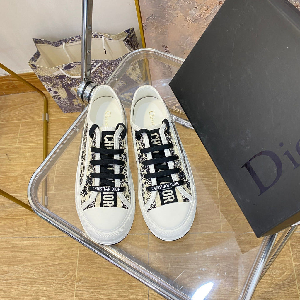 1XD67Z Popular shoes