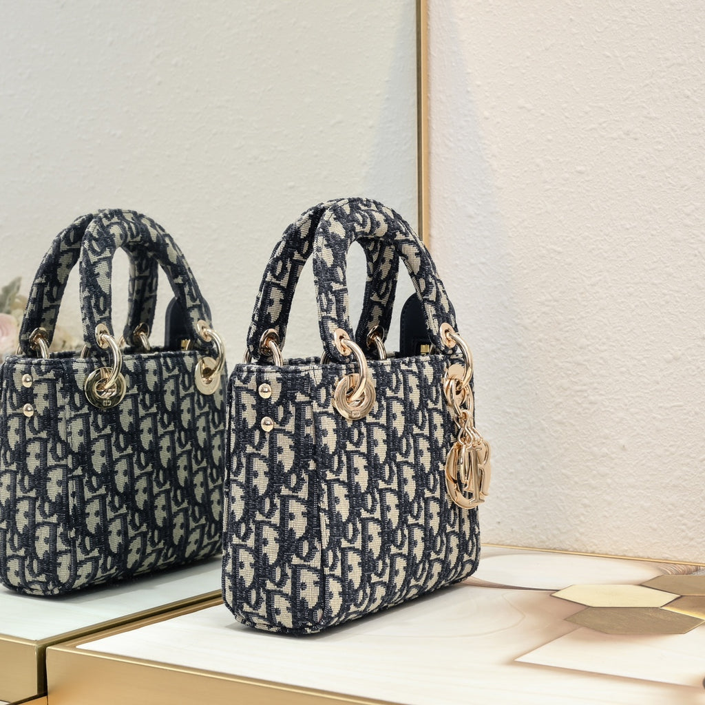 1XD439B Popular   embroidery bag