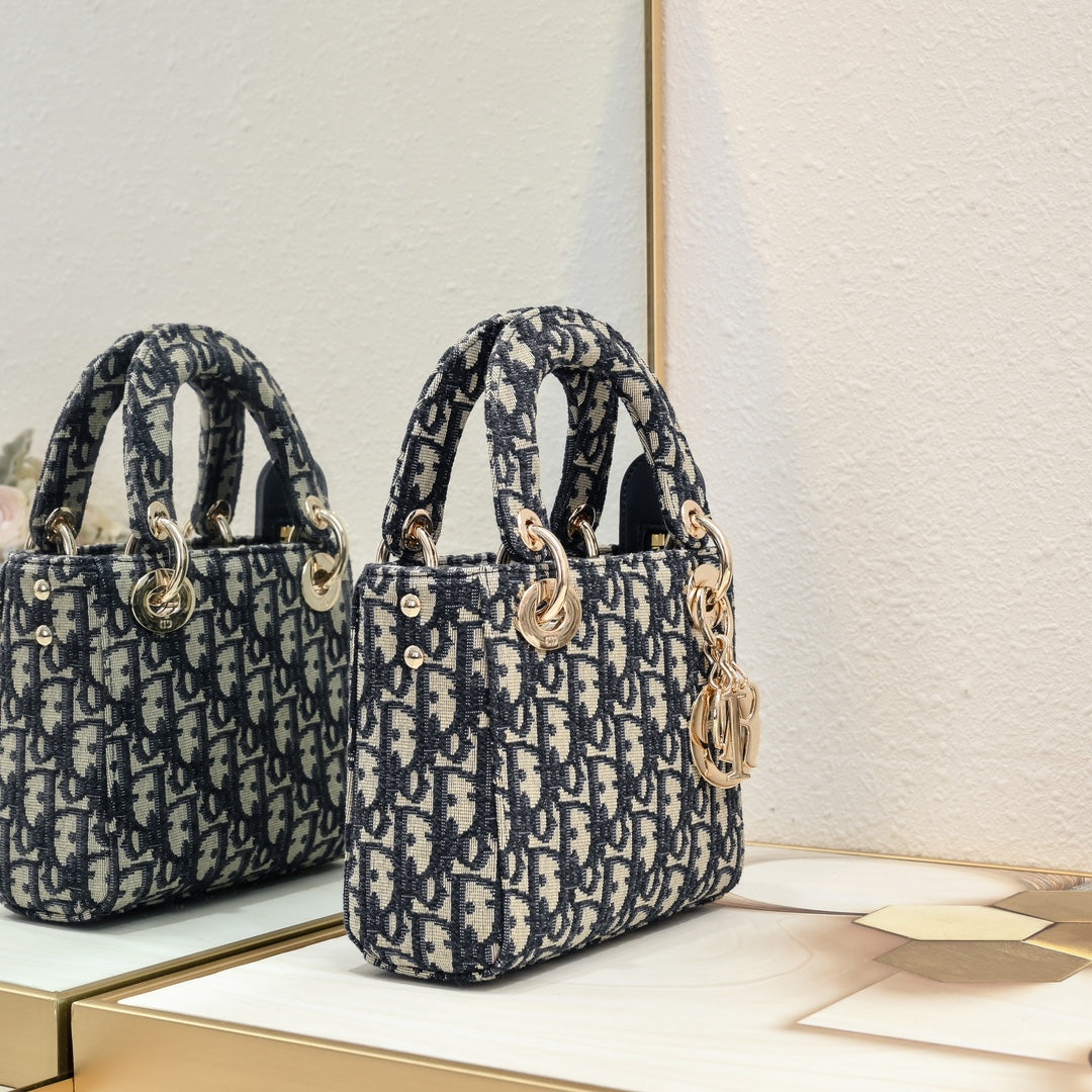 1XD439B Popular   embroidery bag