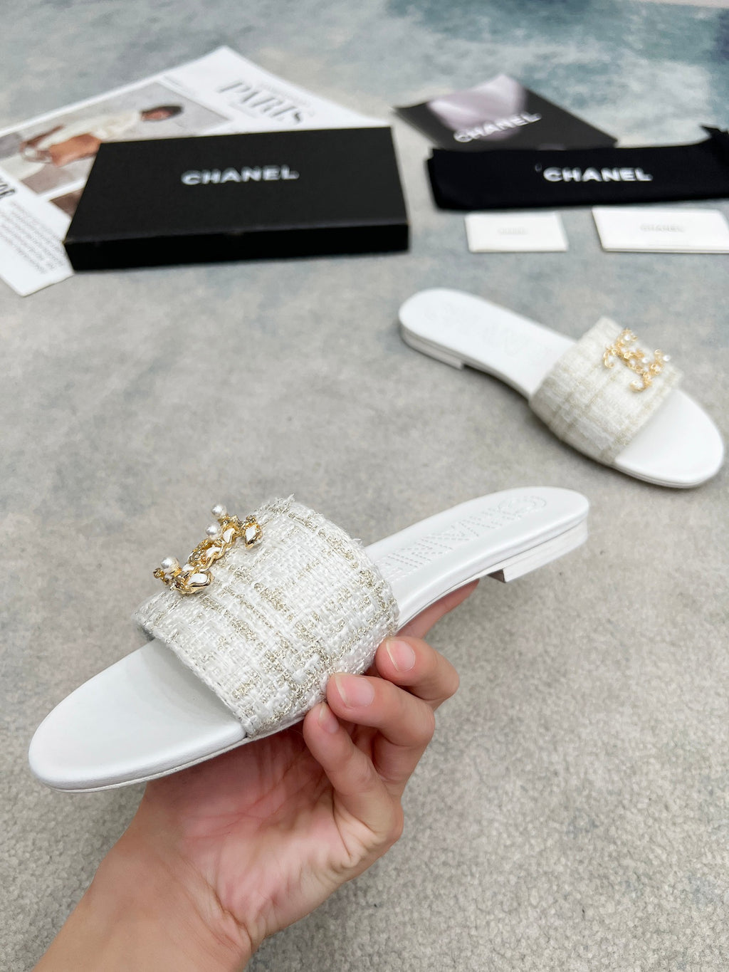 255QC21Z Popular leather shoes