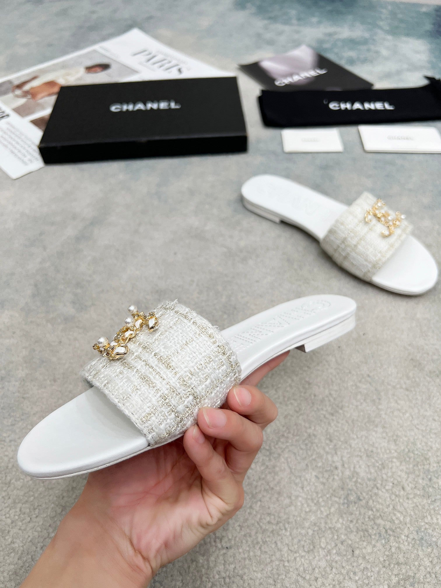 255QC21Z Popular leather shoes