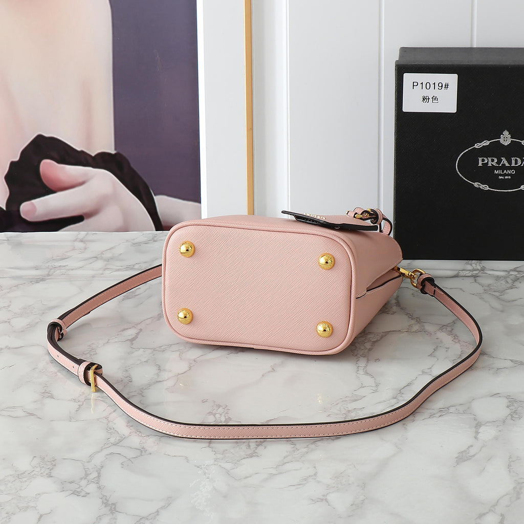 1WP102B Popular  leather bag
