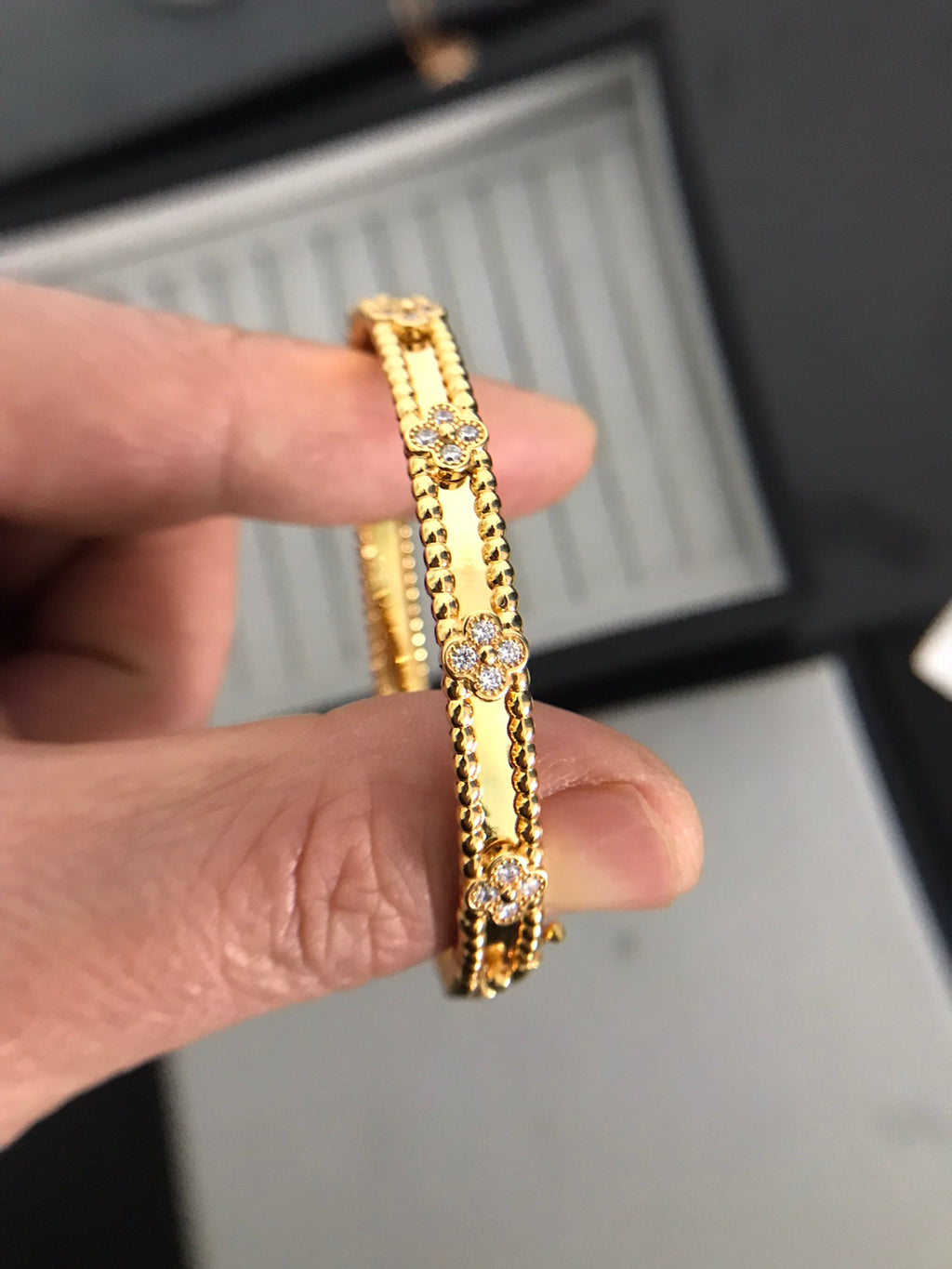 55QVC81K  Popular Bracelets