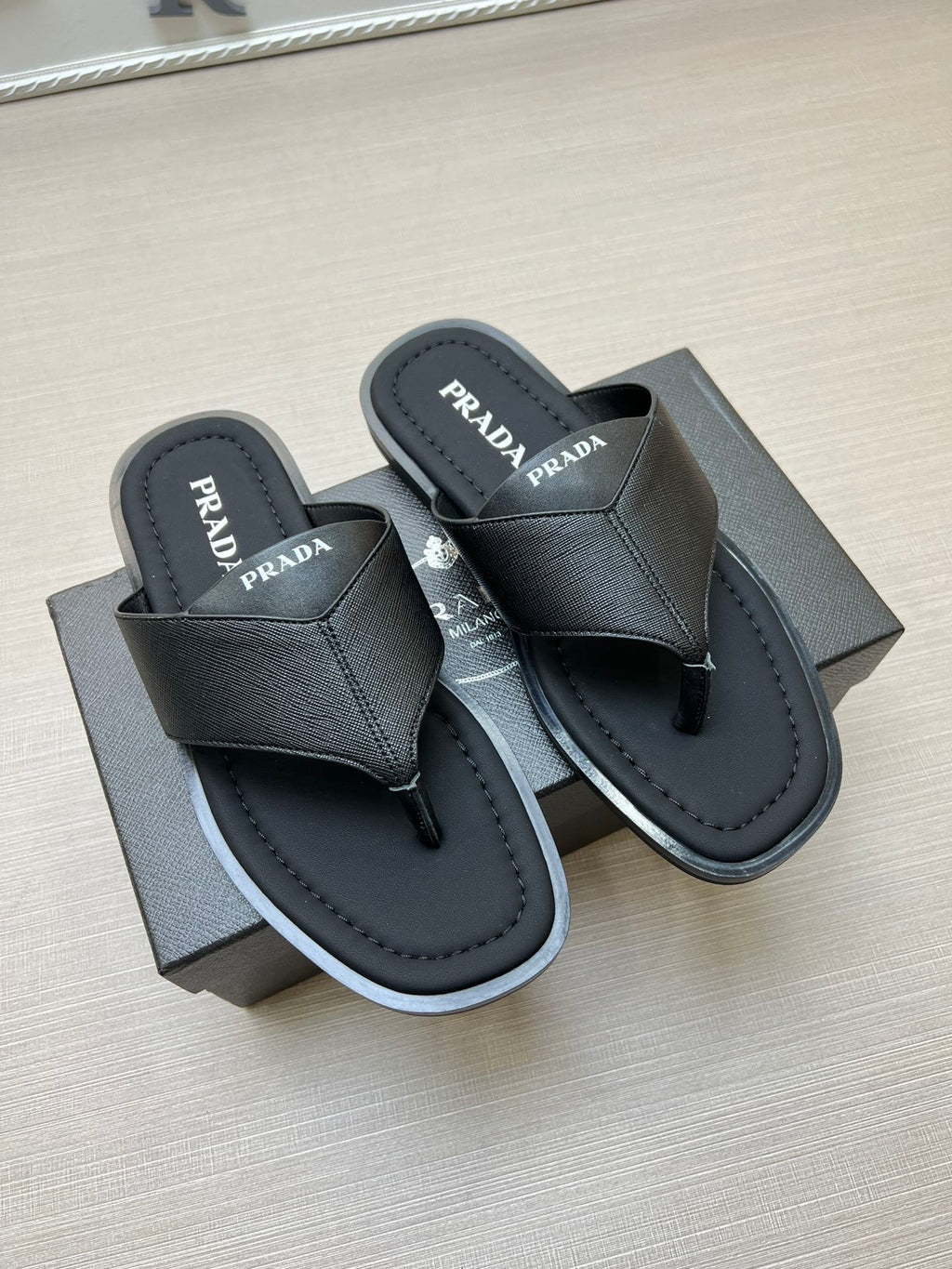 54PD72Z Popular slippers
