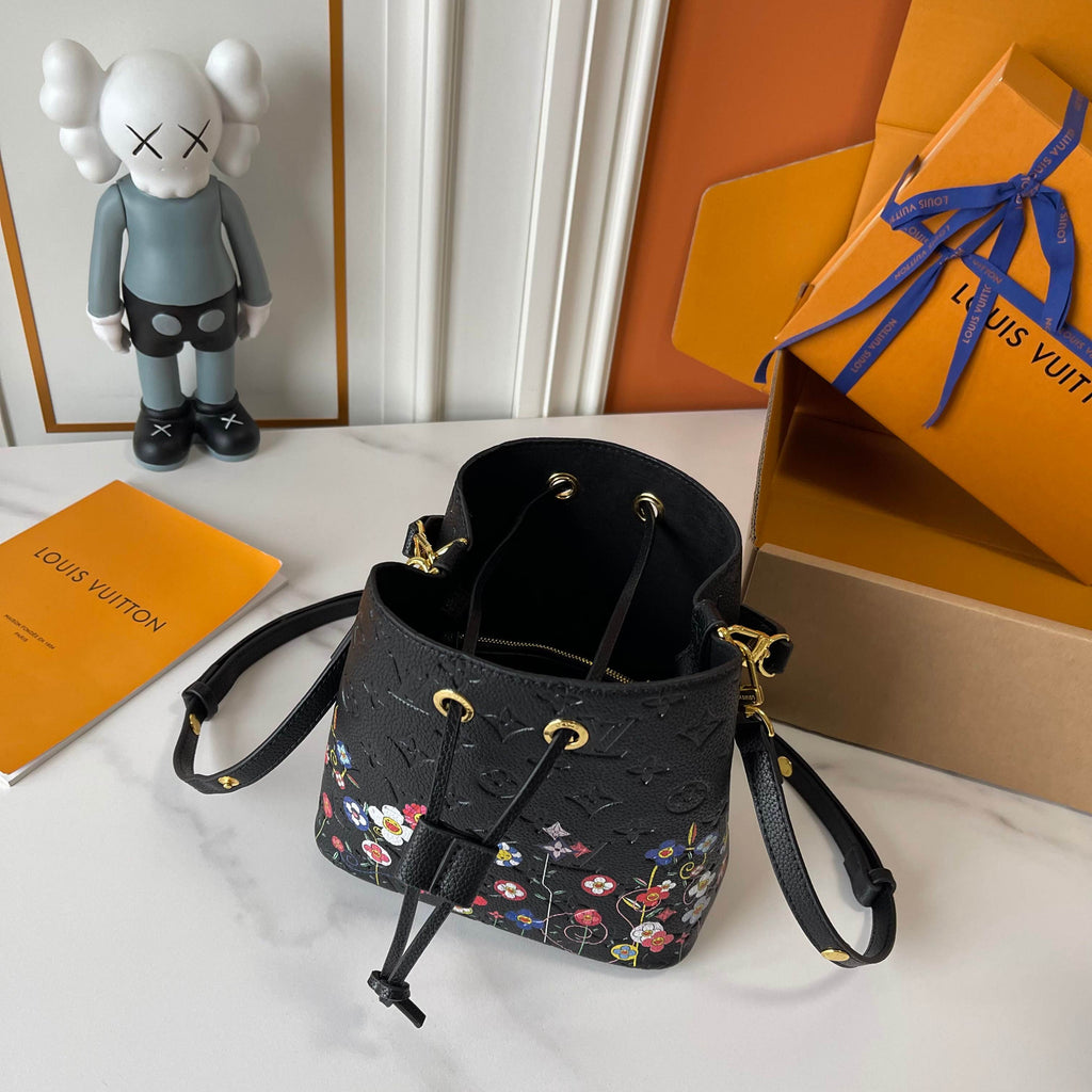 15RE33B  Popular   leather bag