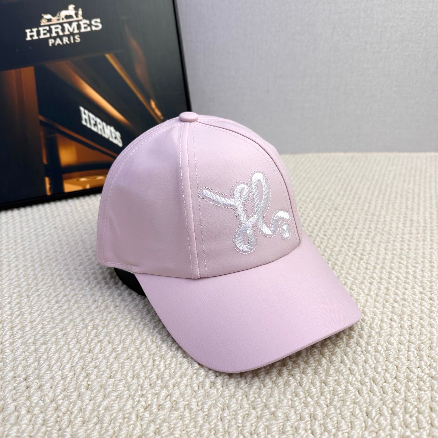 16XH17M Popular hats