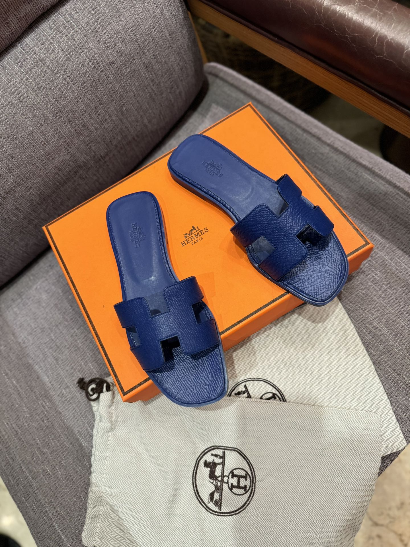 1ZH239Z Popular Slippers