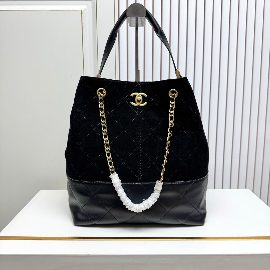 146PC19B Popular leather bag