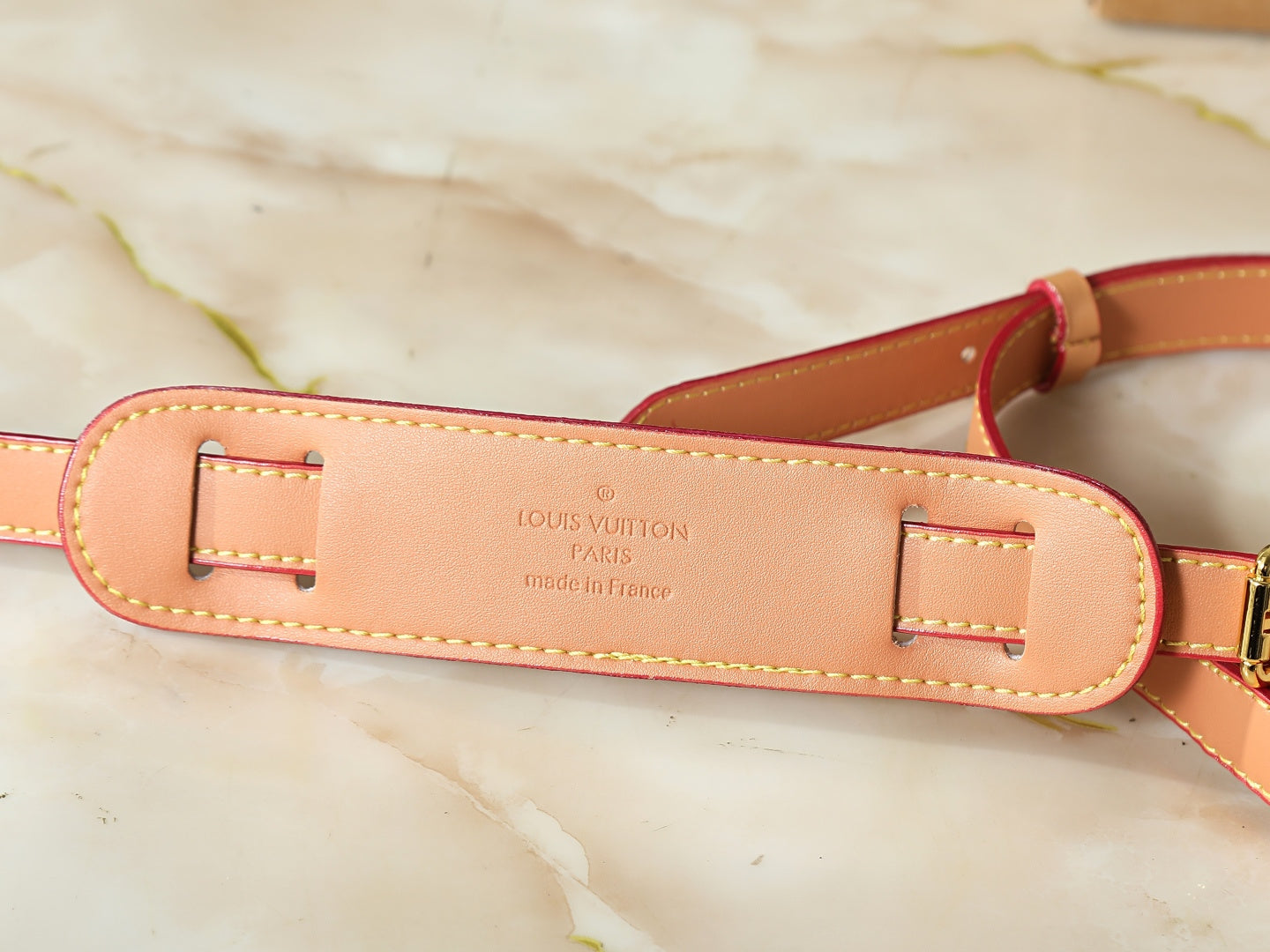 146PE110B Popular leather bag