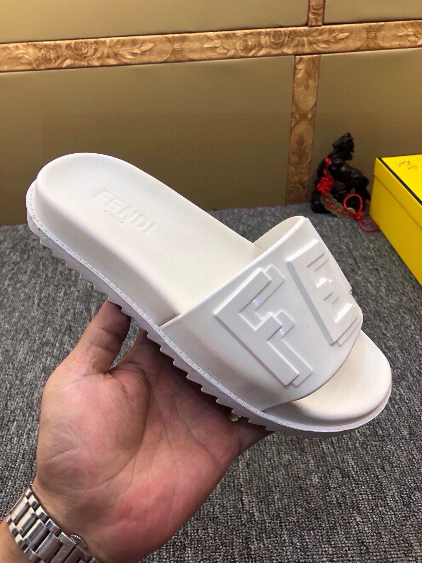 535ZF283Z Popular Slippers