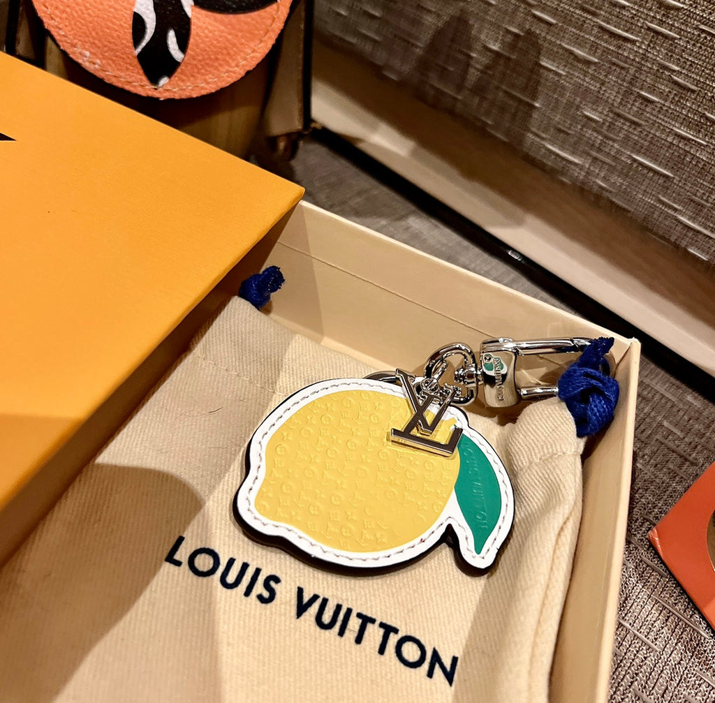 35QE15A Popular bag 's charms accessories