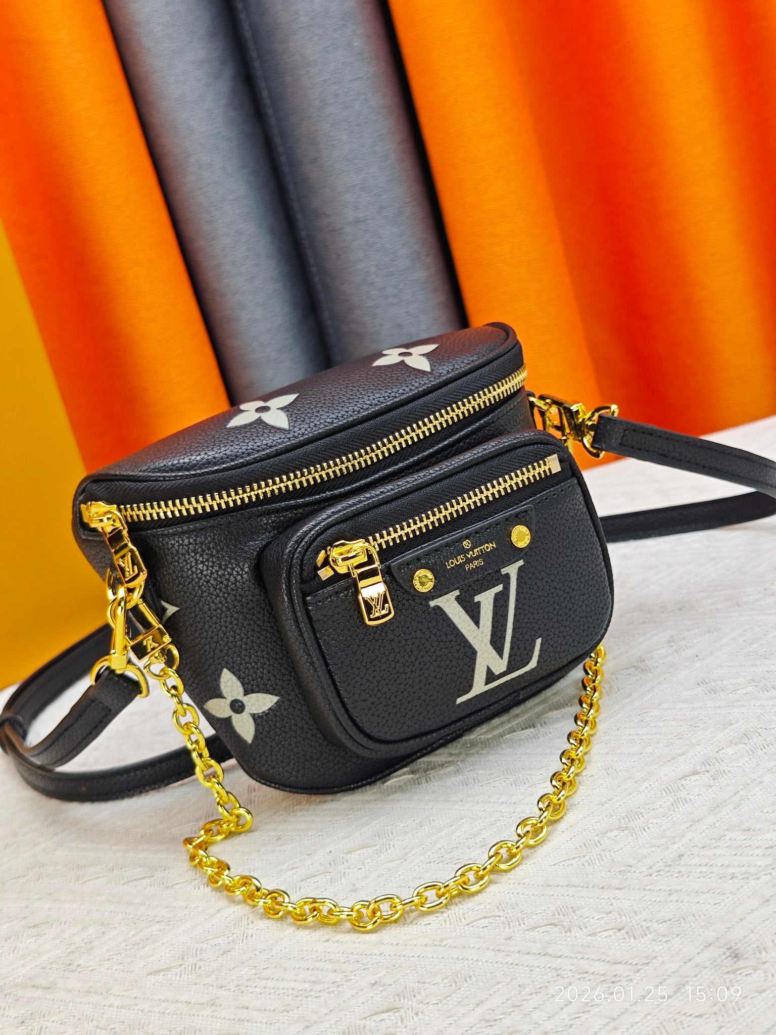146PE76B Popular leather bag