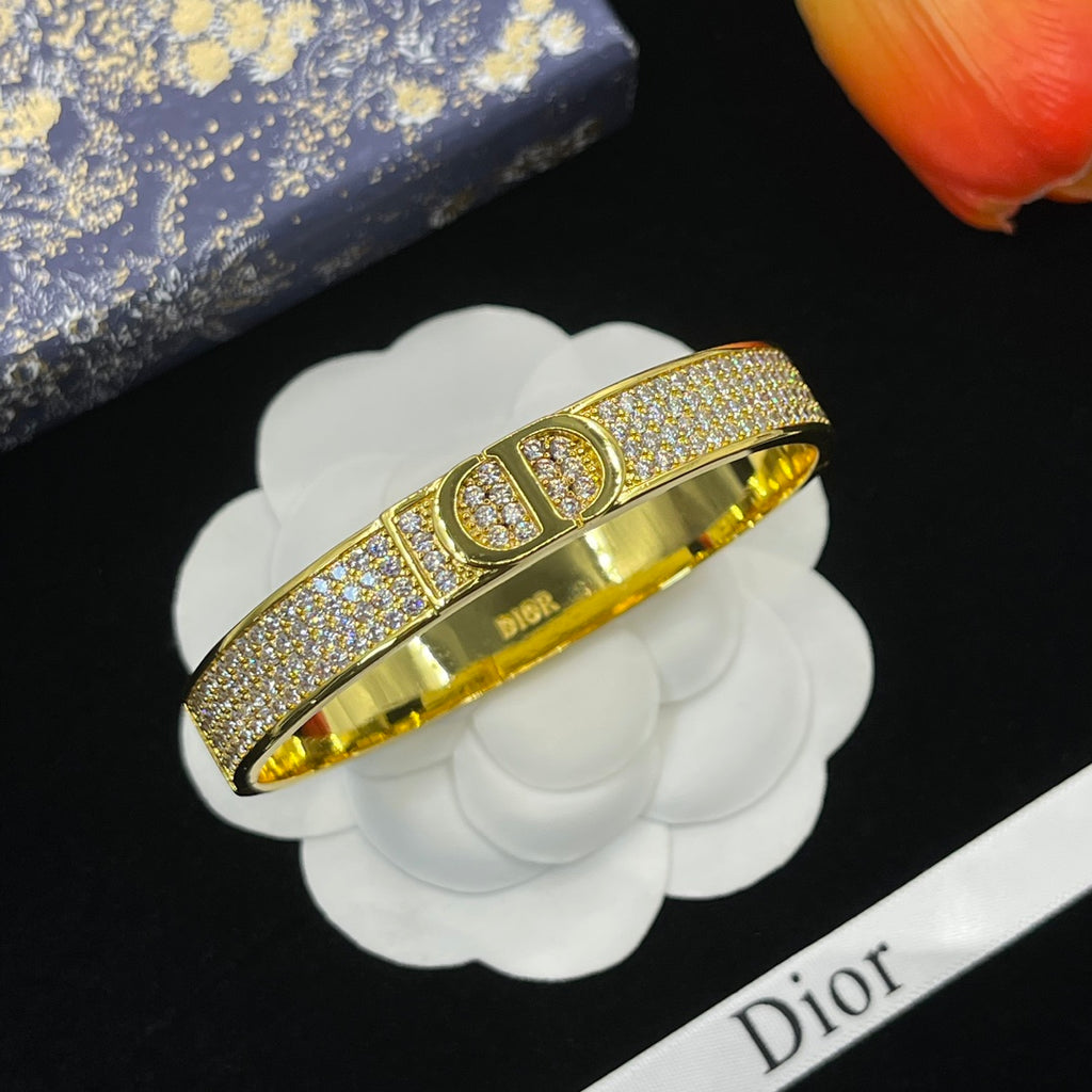 14D673K  Popular Bracelets