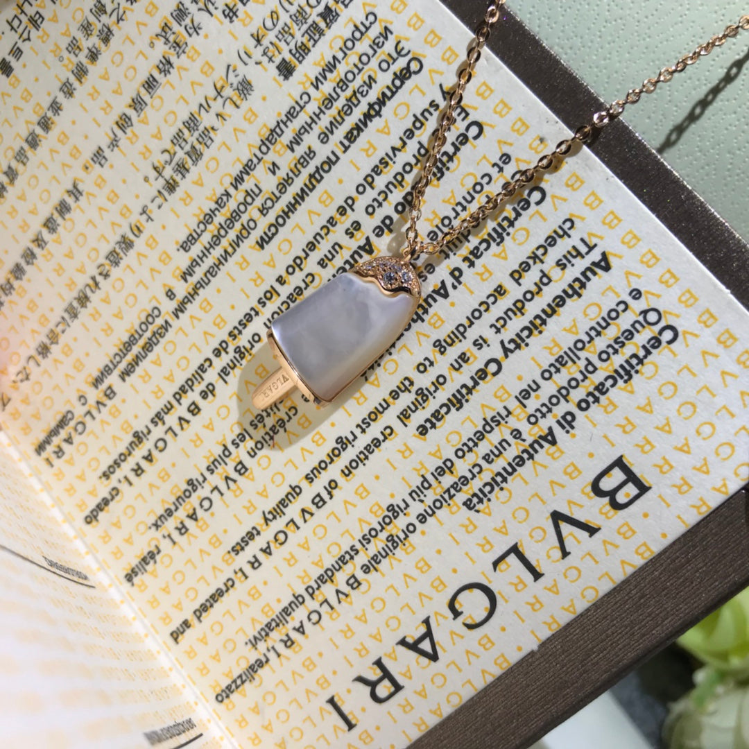 55QS423X Popular Necklaces